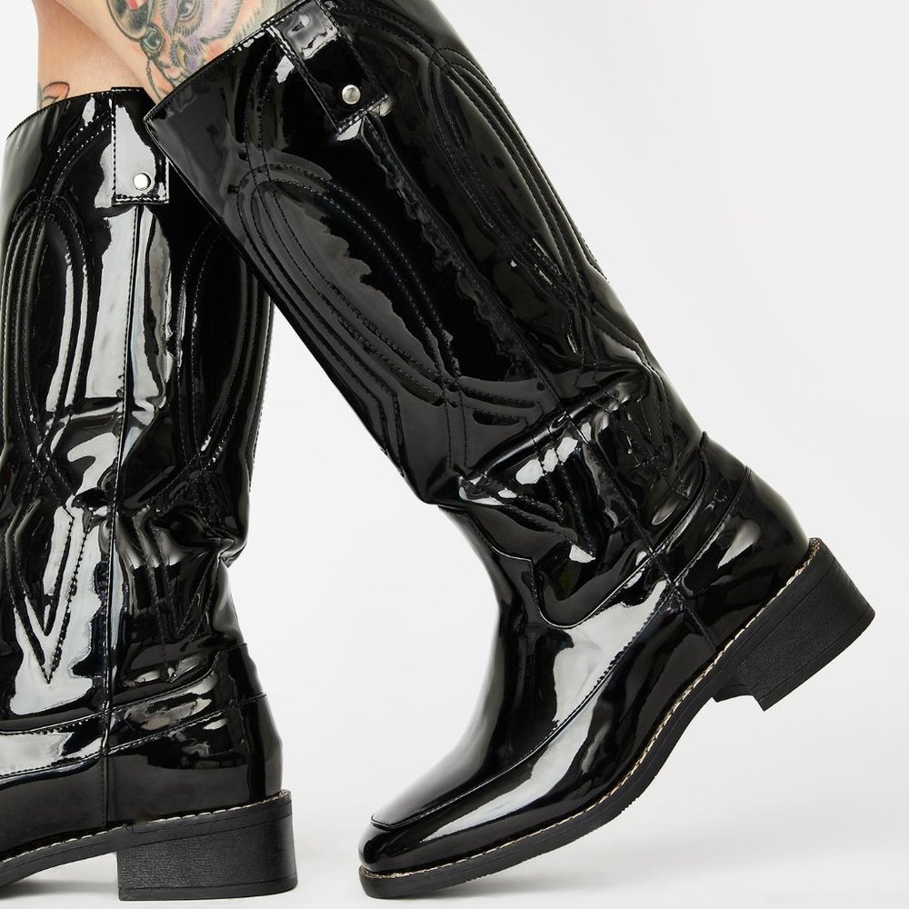 Black Boot